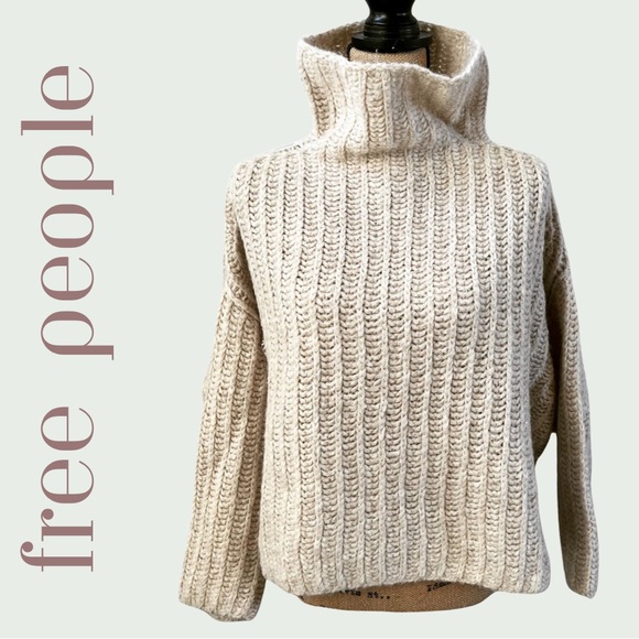 Free People Sweaters - FREE PEOPLE Fluffy Fox Boxy Knit Acrylic Wool Nylon Alpaca Sweater Size S